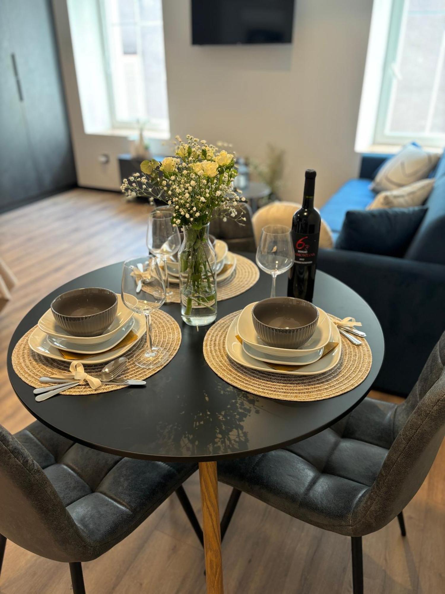 Studio Apartman Versi Old Town زادار المظهر الخارجي الصورة